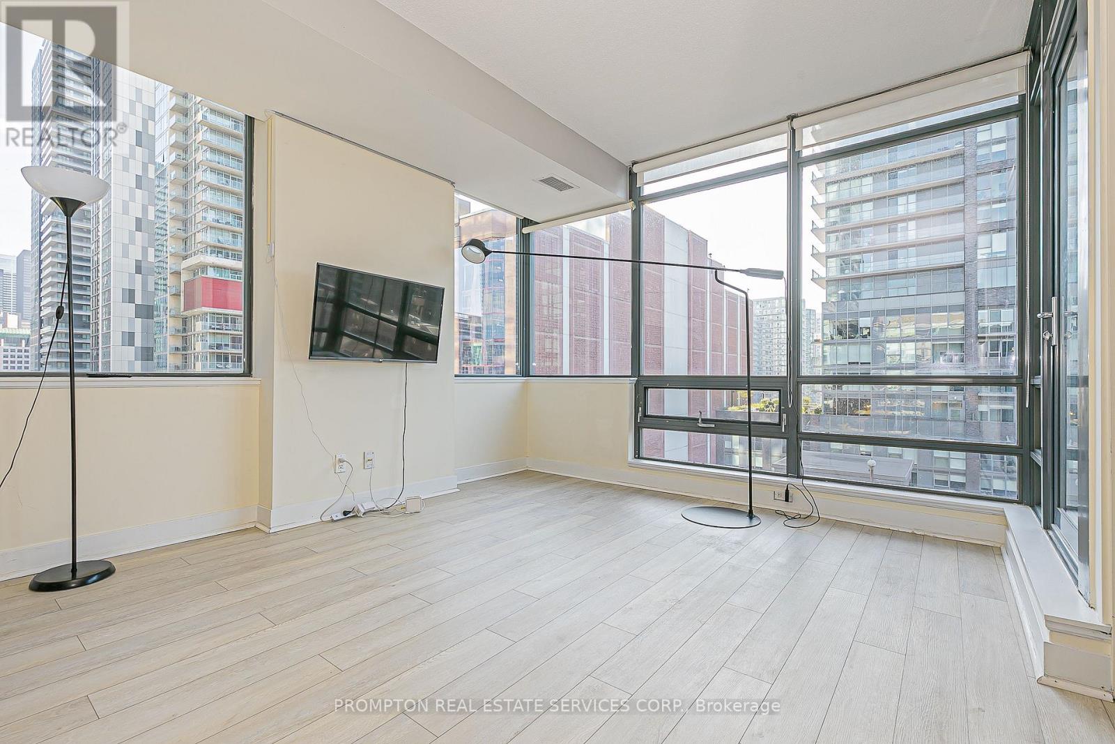 1216 - 438 King Street W, Toronto, Ontario  M5V 3T9 - Photo 11 - C12461912