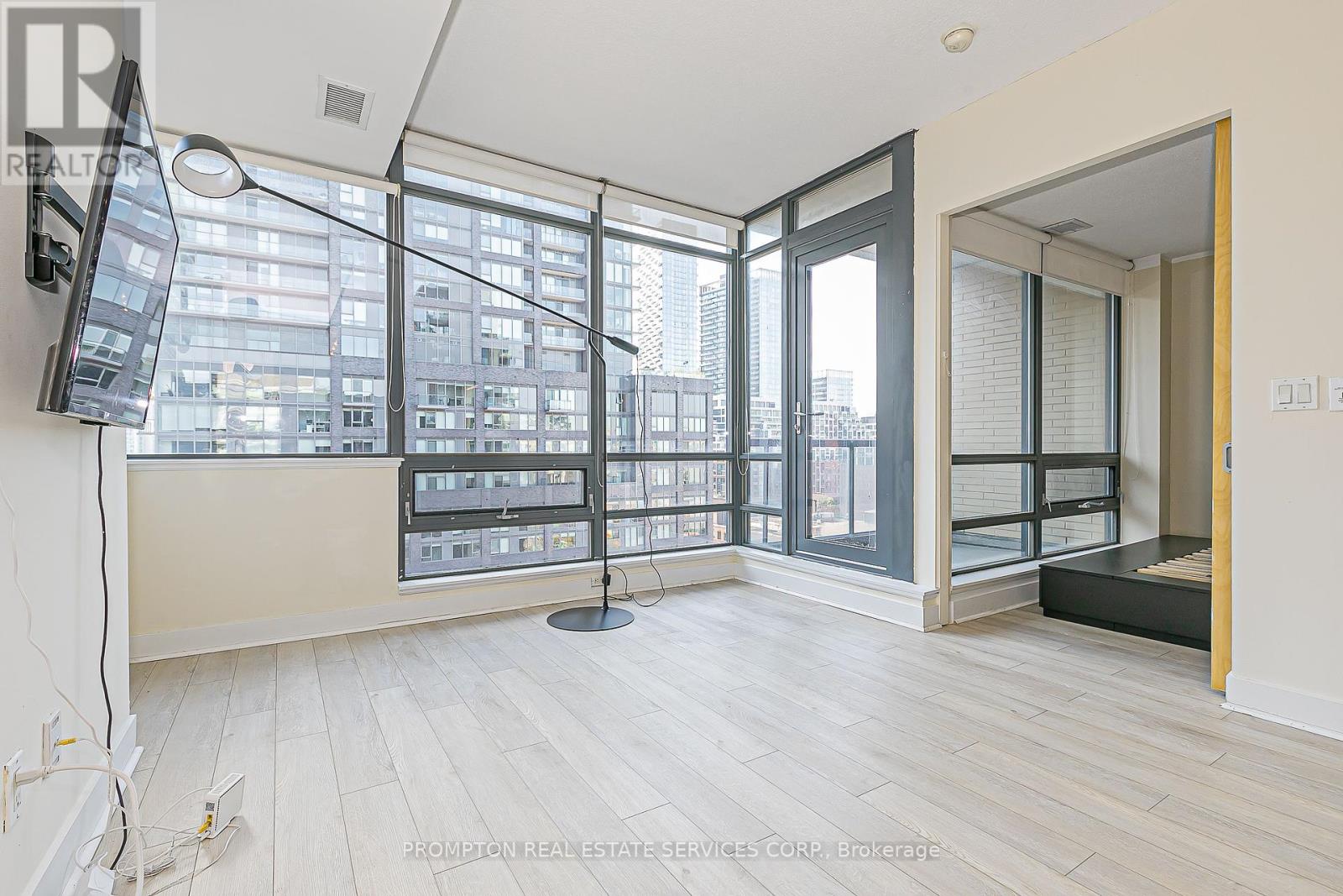 1216 - 438 King Street W, Toronto, Ontario  M5V 3T9 - Photo 12 - C12461912