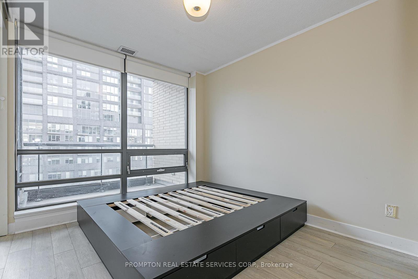 1216 - 438 King Street W, Toronto, Ontario  M5V 3T9 - Photo 13 - C12461912