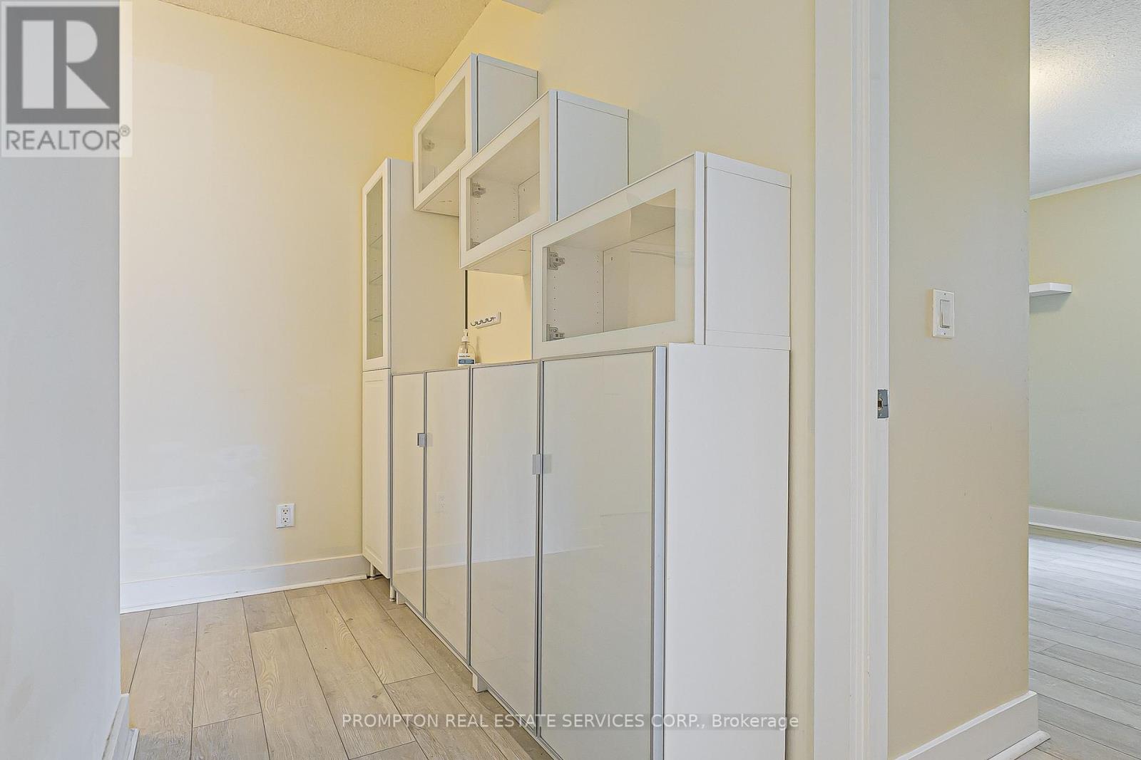 1216 - 438 King Street W, Toronto, Ontario  M5V 3T9 - Photo 19 - C12461912