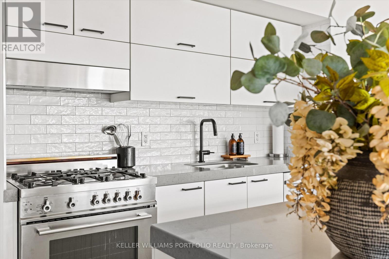 930 - 55 Stewart Street, Toronto, Ontario  M5V 2V1 - Photo 19 - C12461922
