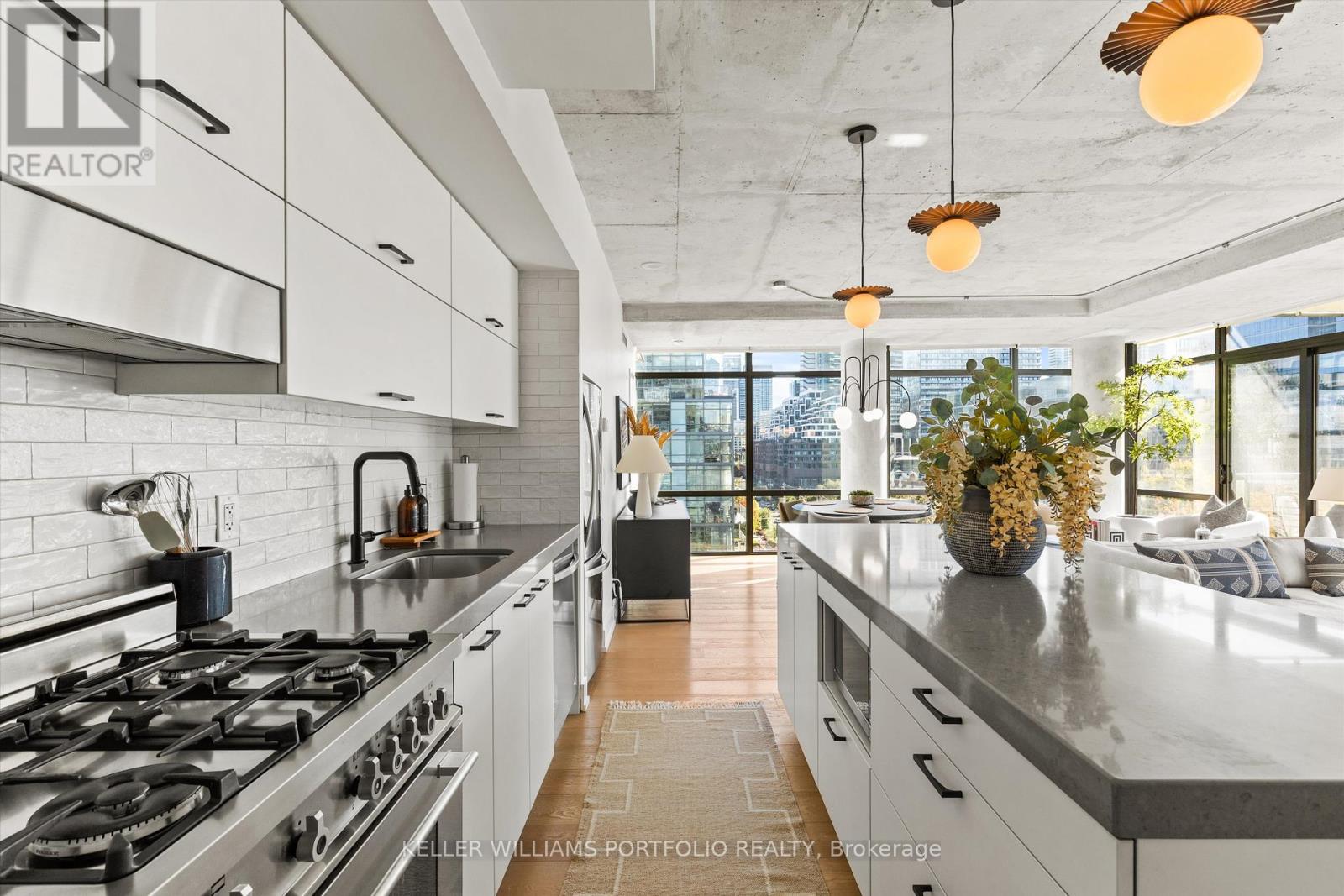 930 - 55 Stewart Street, Toronto, Ontario  M5V 2V1 - Photo 3 - C12461922