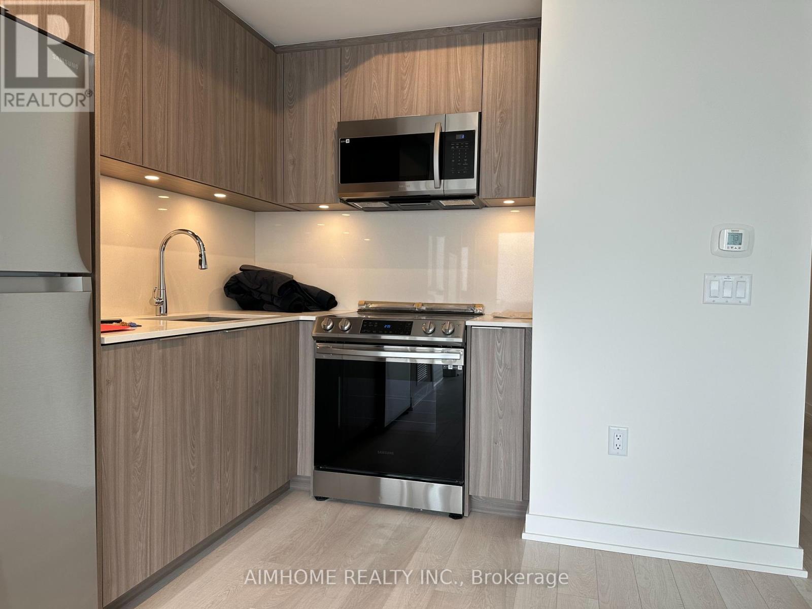 3802 - 357 King Street W, Toronto, Ontario  M5V 0S7 - Photo 2 - C12461943