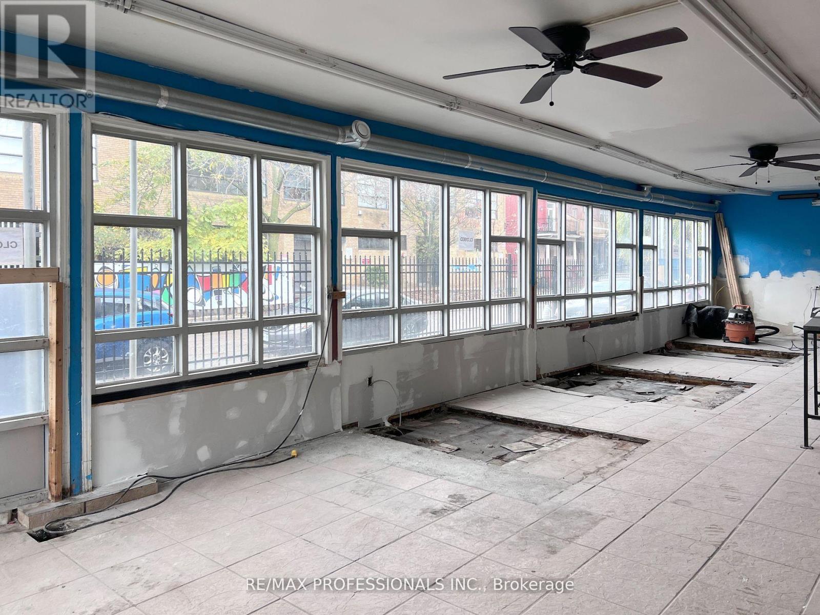 Main - 345 Dundas Street E, Toronto, Ontario  M5A 2A2 - Photo 6 - C12461947