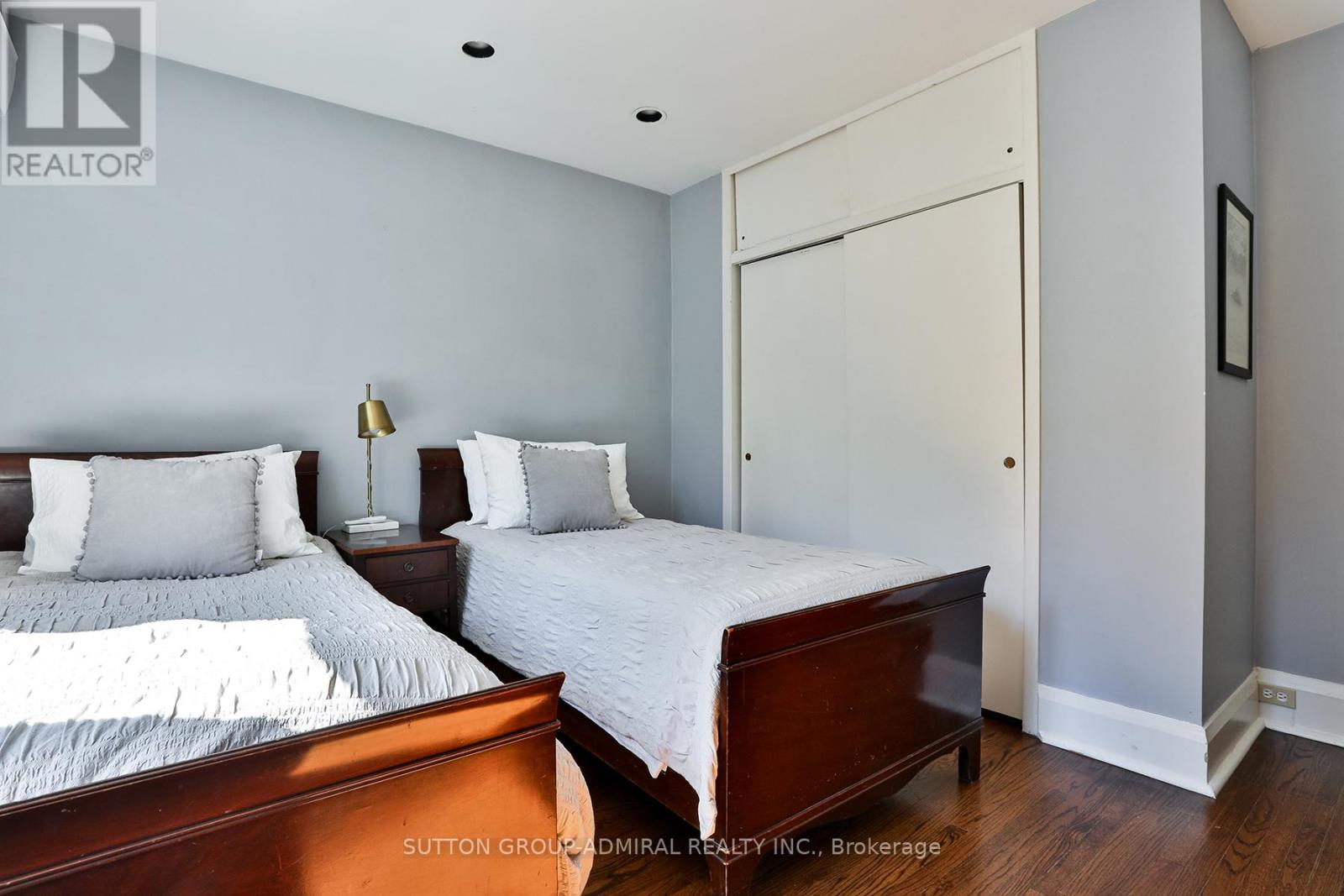 214 Dinnick Crescent, Toronto, Ontario  M4N 1M3 - Photo 17 - C12461998
