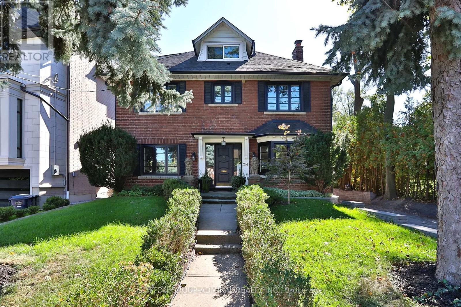 214 Dinnick Crescent, Toronto, Ontario  M4N 1M3 - Photo 2 - C12461998