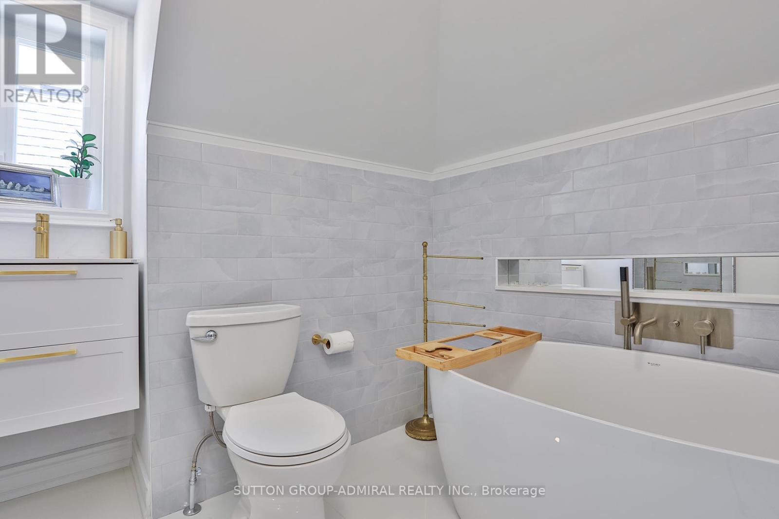 214 Dinnick Crescent, Toronto, Ontario  M4N 1M3 - Photo 21 - C12461998
