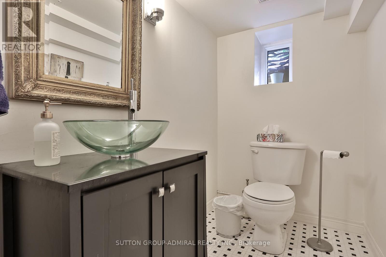 214 Dinnick Crescent, Toronto, Ontario  M4N 1M3 - Photo 24 - C12461998