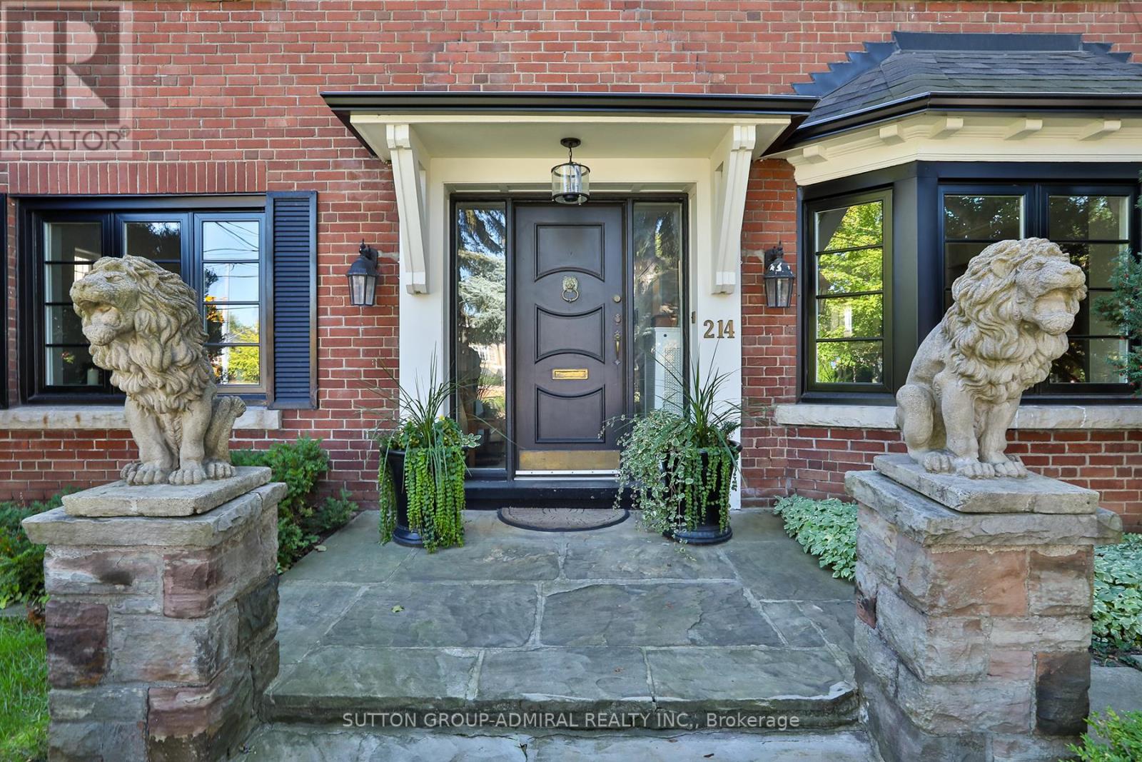 214 Dinnick Crescent, Toronto, Ontario  M4N 1M3 - Photo 3 - C12461998