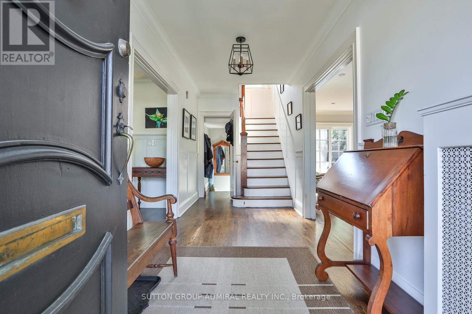214 Dinnick Crescent, Toronto, Ontario  M4N 1M3 - Photo 4 - C12461998