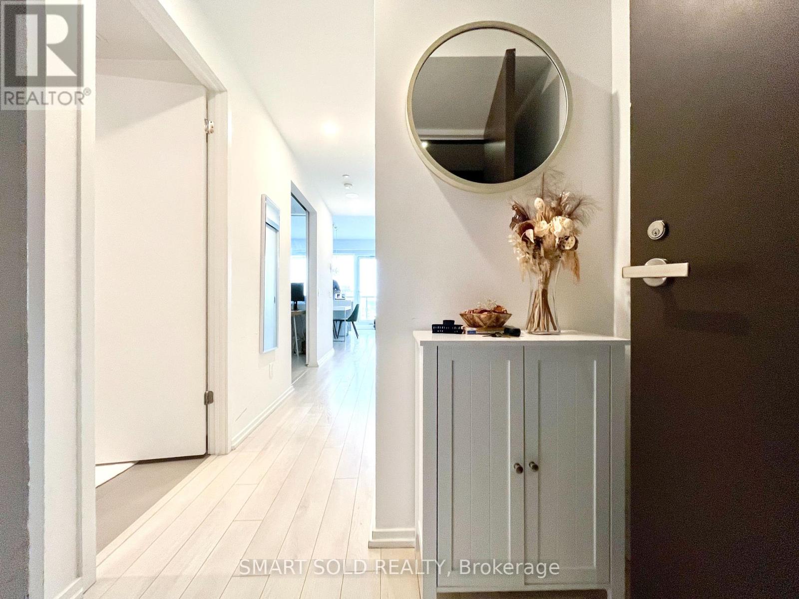 2403 - 197 Yonge Street, Toronto, Ontario  M5B 1M4 - Photo 11 - C12461999