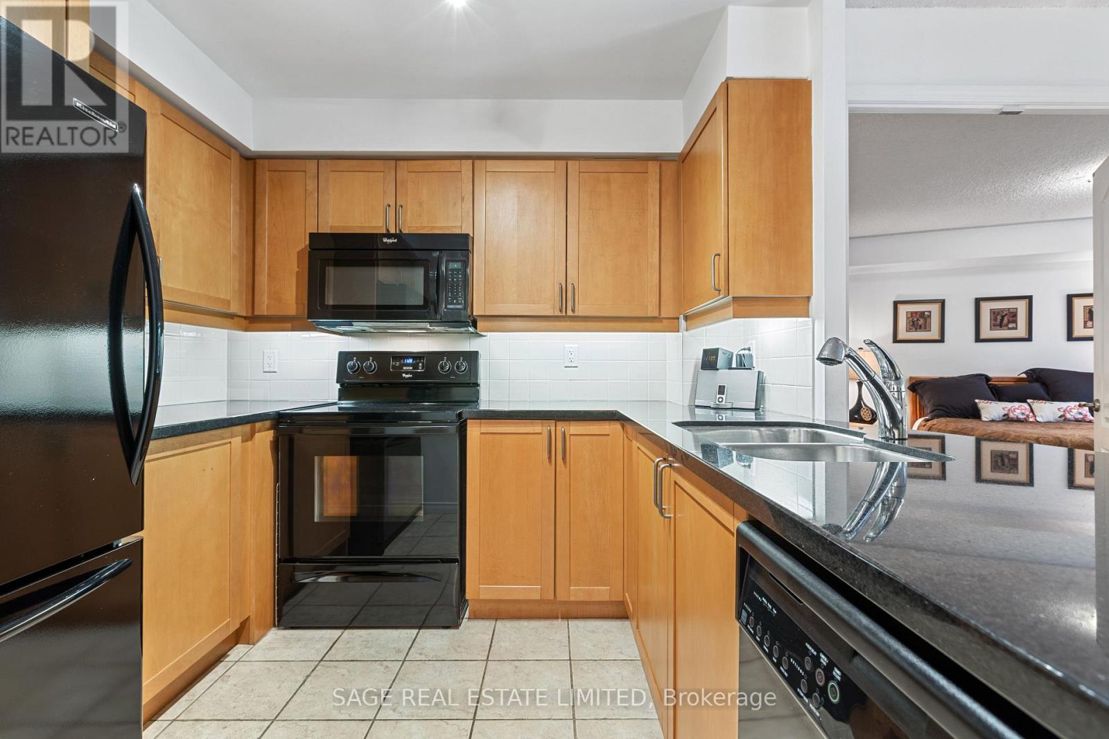 318 - 205 The Donway West Road, Toronto, Ontario  M3B 3S5 - Photo 13 - C12462007