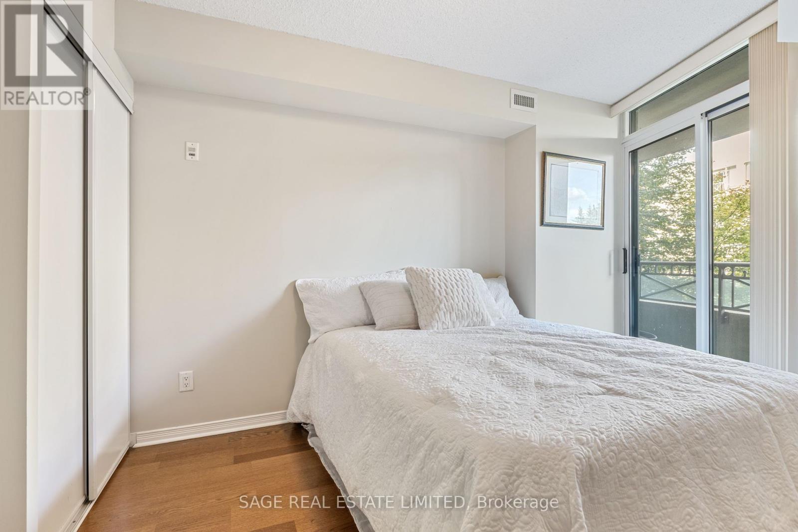 318 - 205 The Donway West Road, Toronto, Ontario  M3B 3S5 - Photo 19 - C12462007