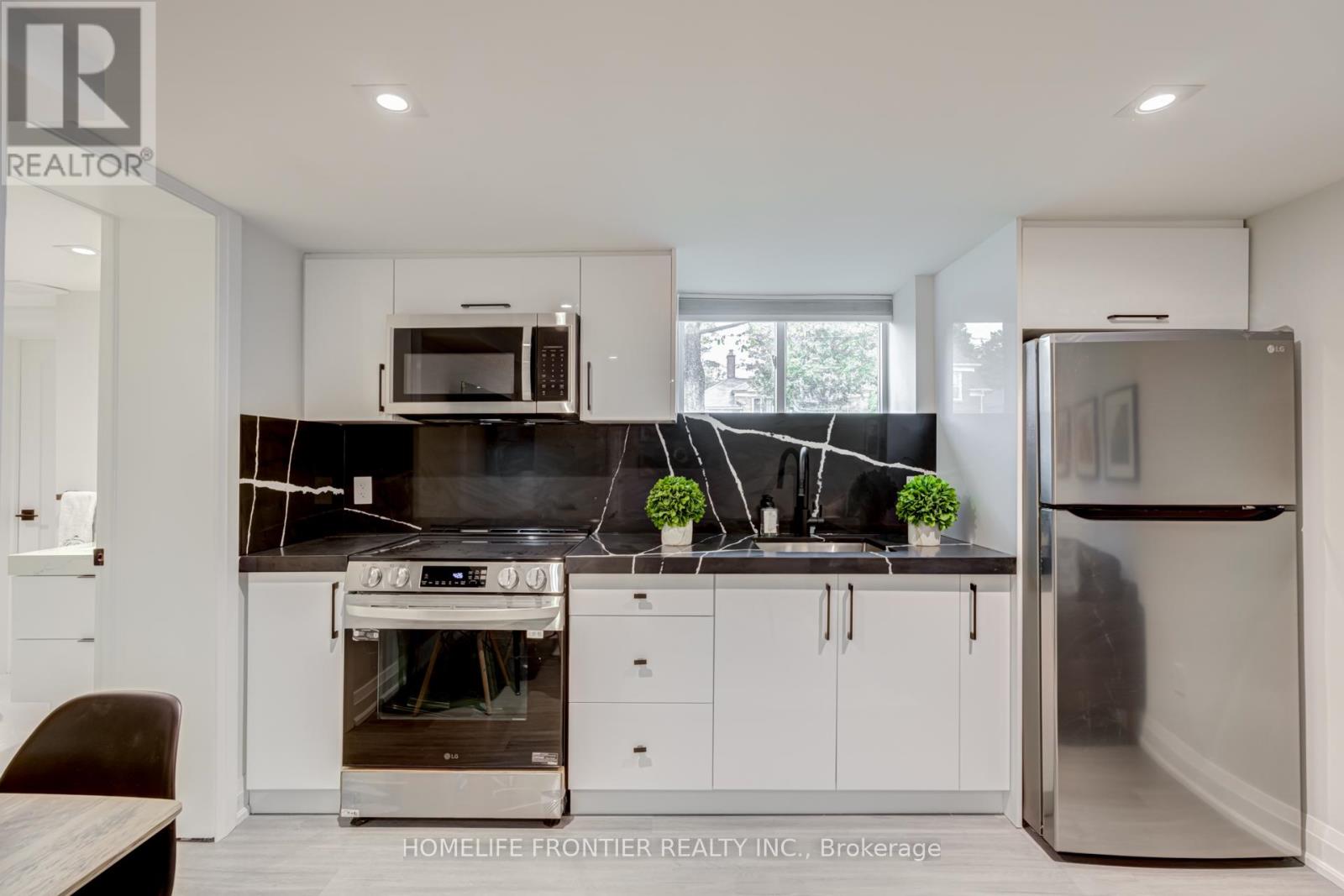 Lower - 315 Johnston Avenue, Toronto, Ontario  M2N 1H8 - Photo 11 - C12462041