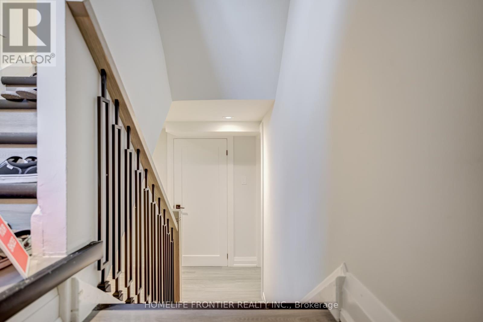 Lower - 315 Johnston Avenue, Toronto, Ontario  M2N 1H8 - Photo 4 - C12462041