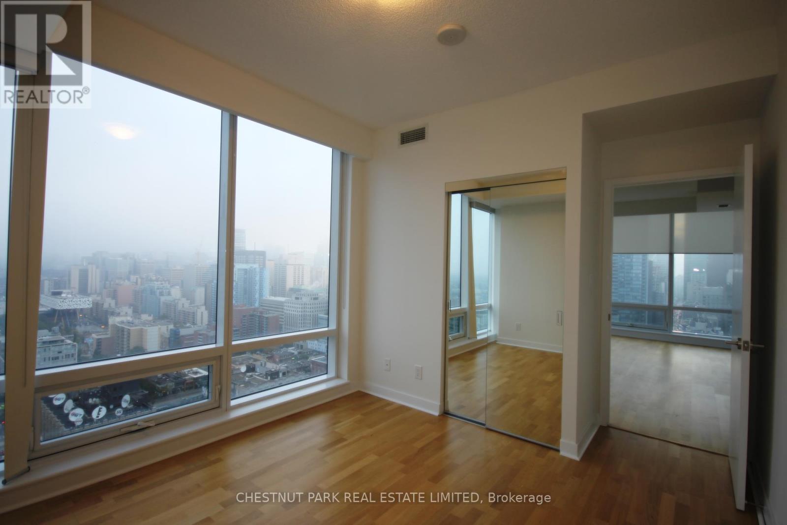 3104 - 295 Adelaide Street W, Toronto, Ontario  M5V 0L4 - Photo 15 - C12462059