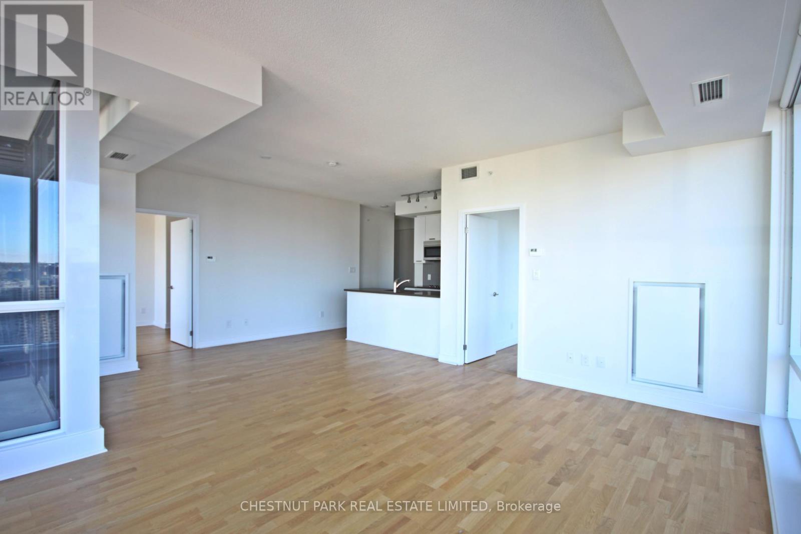3104 - 295 Adelaide Street W, Toronto, Ontario  M5V 0L4 - Photo 3 - C12462059