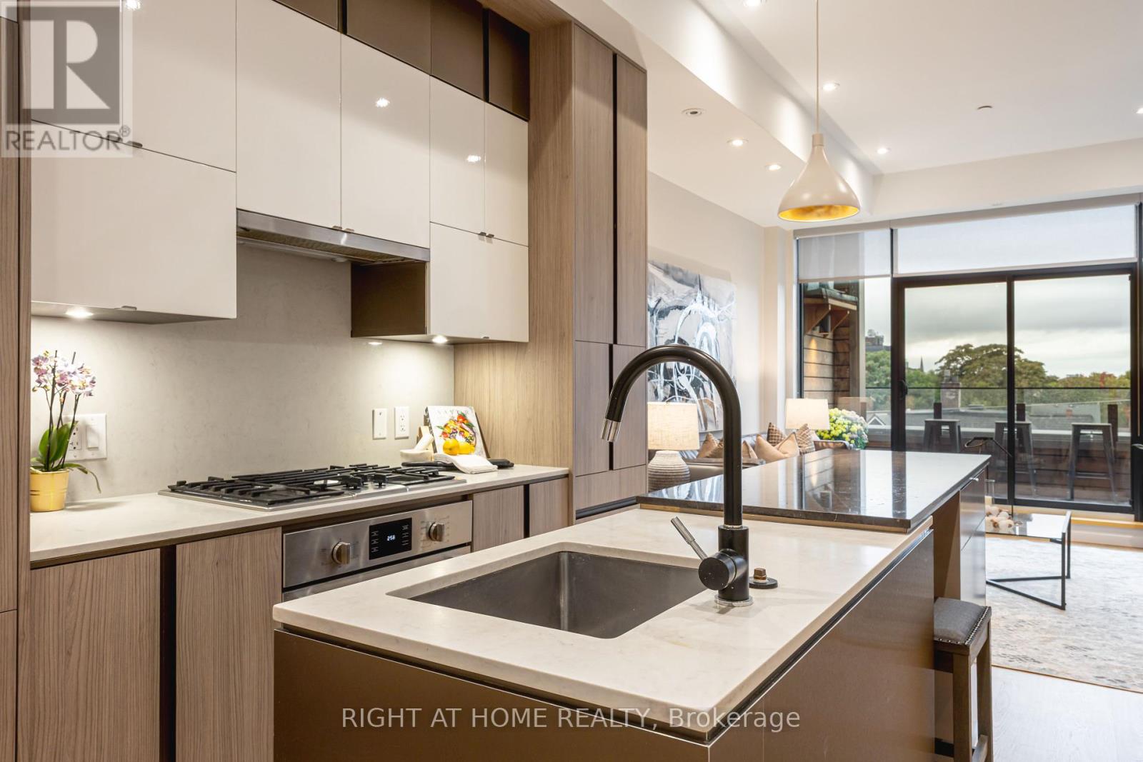 1 - 455 Dovercourt Road, Toronto, Ontario  M6H 2W3 - Photo 5 - C12462066