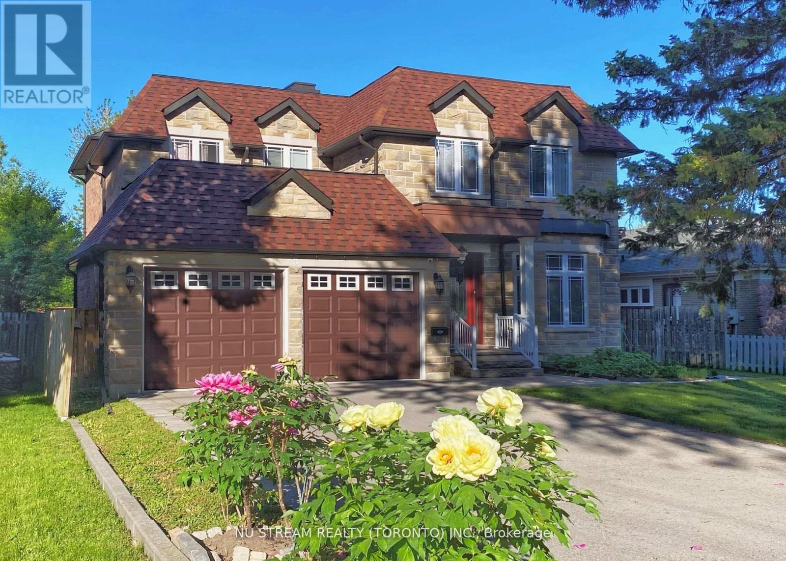 3 LAWNDALE ROAD, Toronto, Ontario