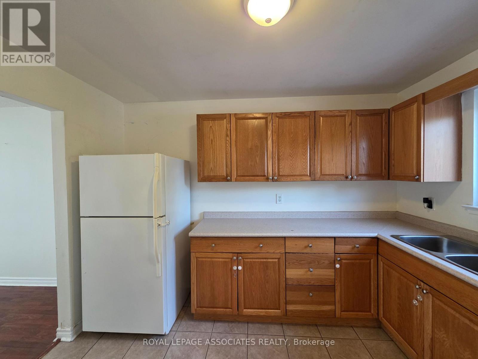 331 Phillip Murray Avenue, Oshawa, Ontario  L1J 1H1 - Photo 6 - E12461907