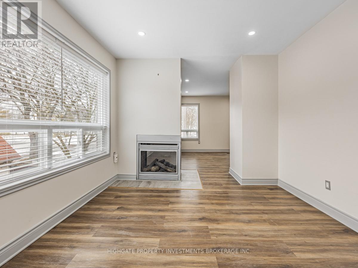 Upper - 6 Kew Beach Avenue, Toronto, Ontario  M4L 1B7 - Photo 11 - E12461924