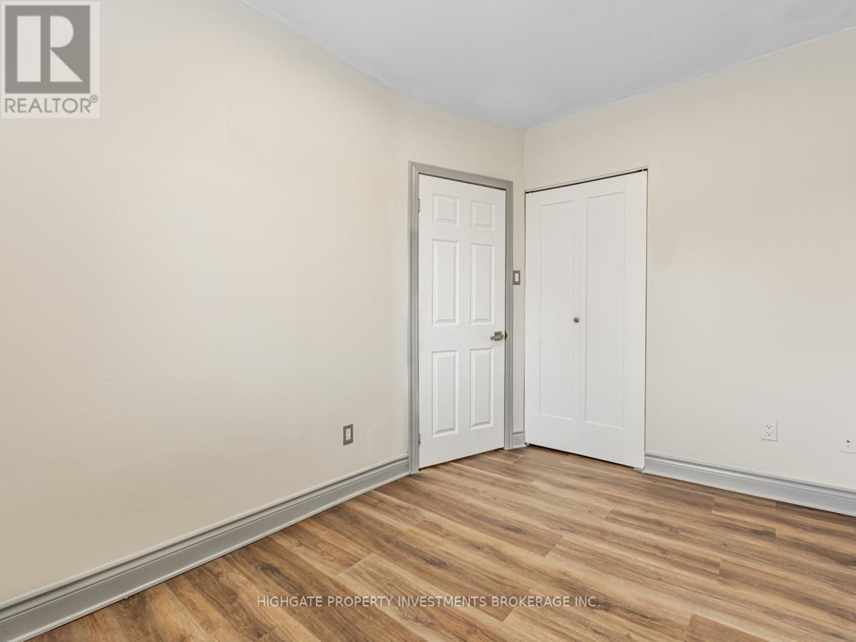 Upper - 6 Kew Beach Avenue, Toronto, Ontario  M4L 1B7 - Photo 22 - E12461924