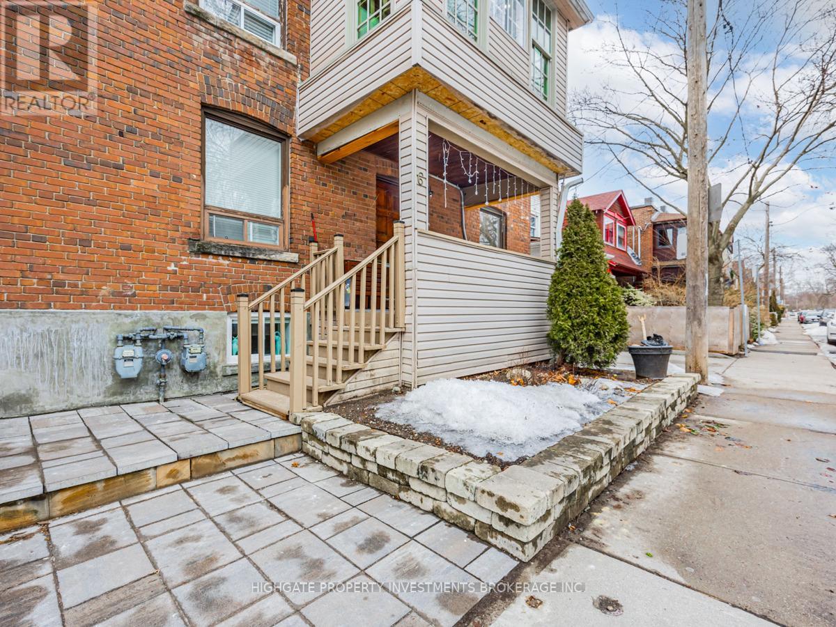 Upper - 6 Kew Beach Avenue, Toronto, Ontario  M4L 1B7 - Photo 3 - E12461924