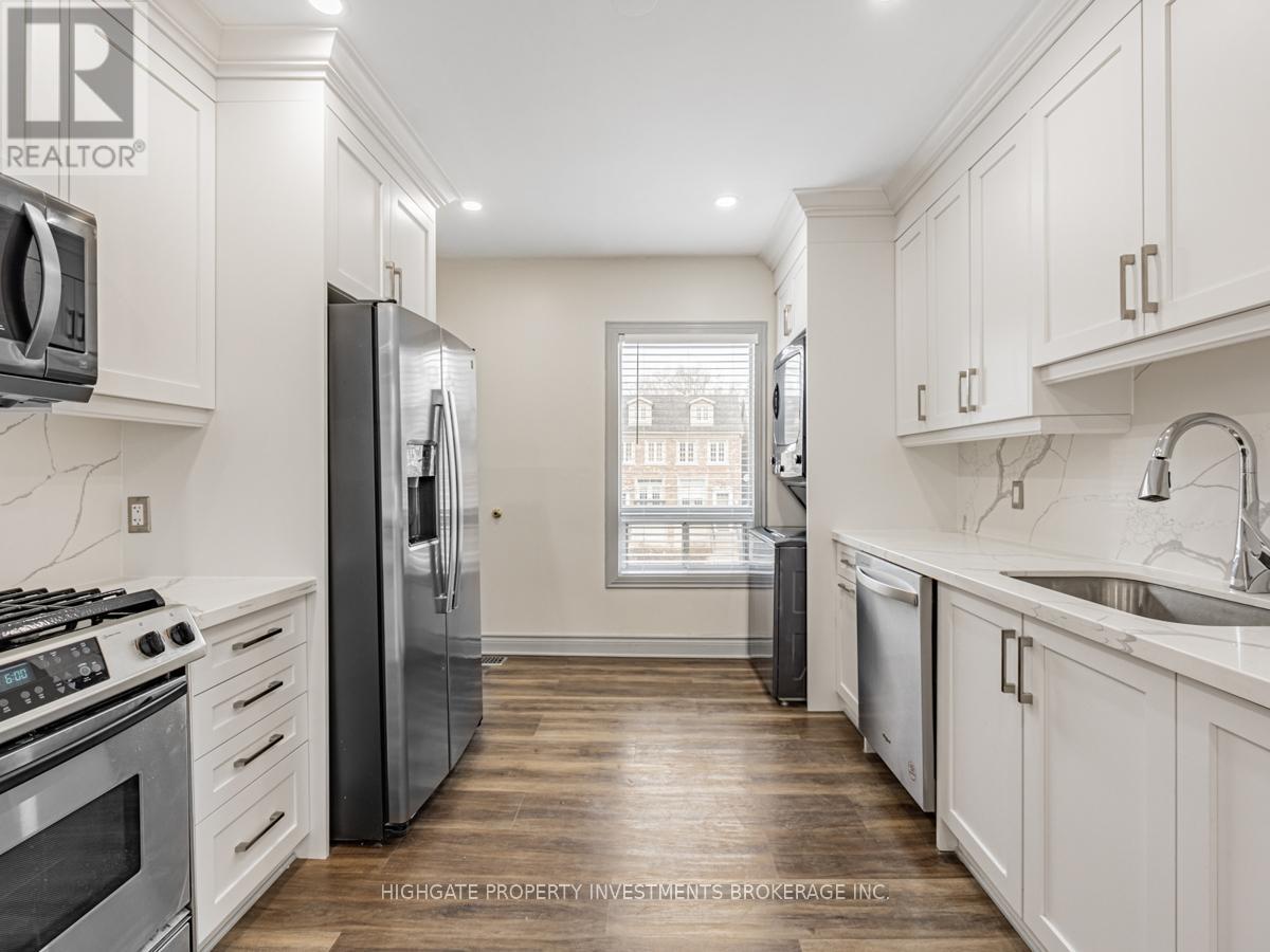 Upper - 6 Kew Beach Avenue, Toronto, Ontario  M4L 1B7 - Photo 6 - E12461924