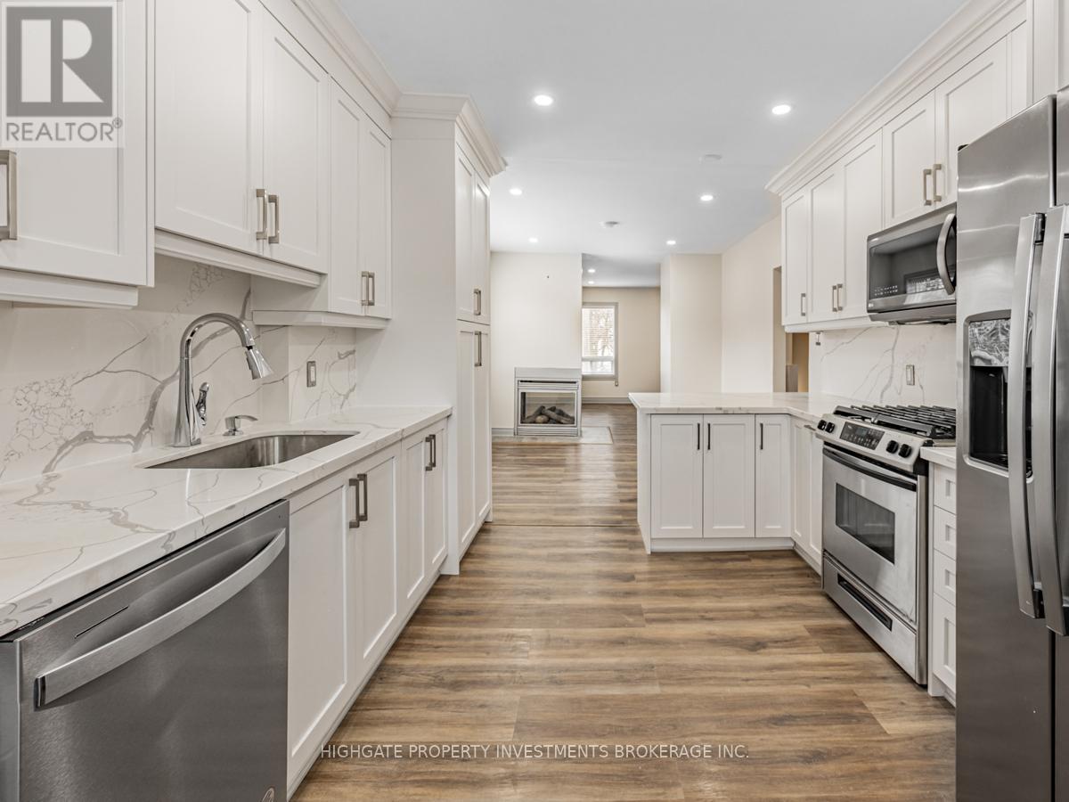 Upper - 6 Kew Beach Avenue, Toronto, Ontario  M4L 1B7 - Photo 7 - E12461924