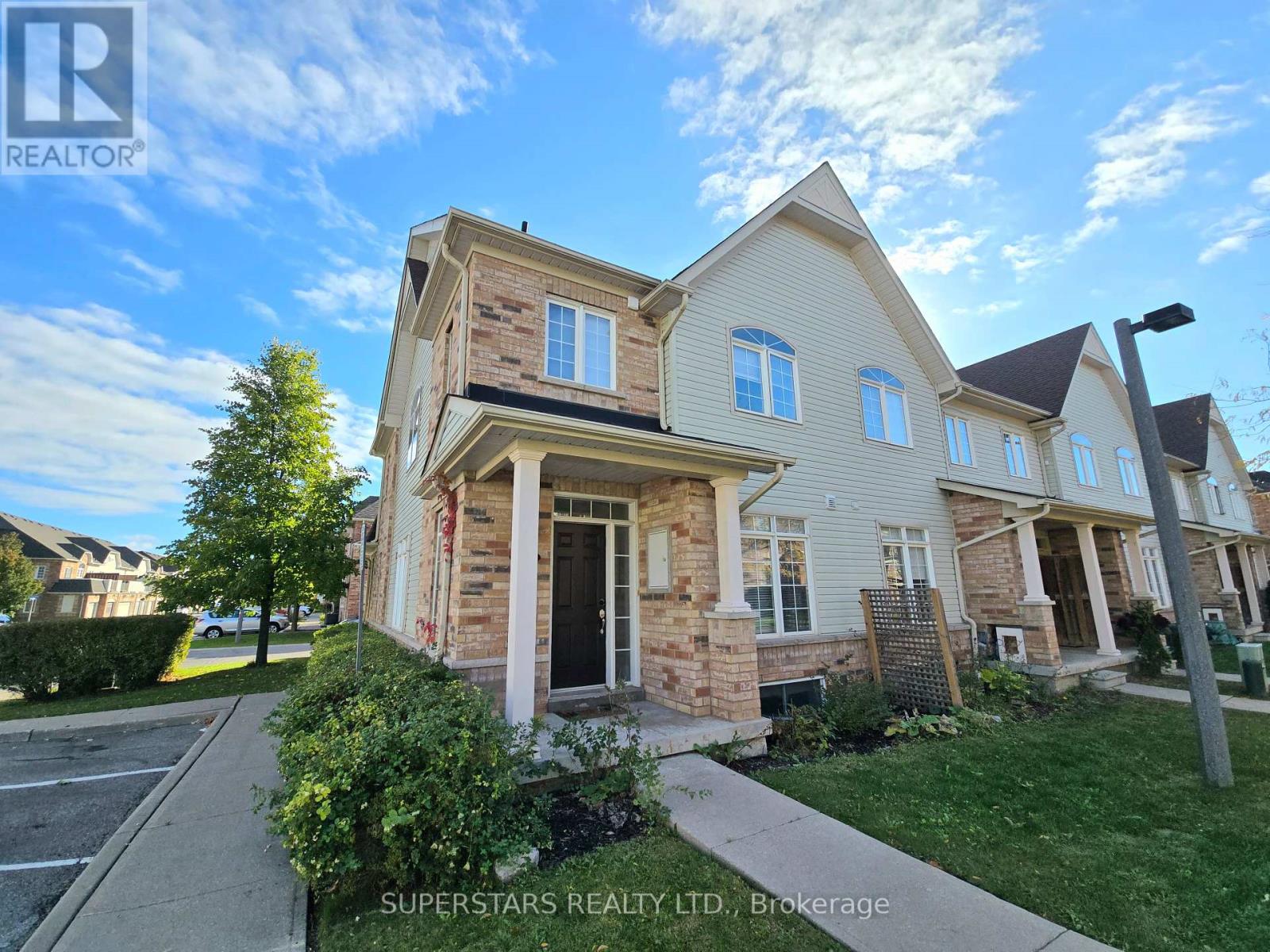 MAIN - 2 CHELTONWOOD WAY, Whitby, Ontario