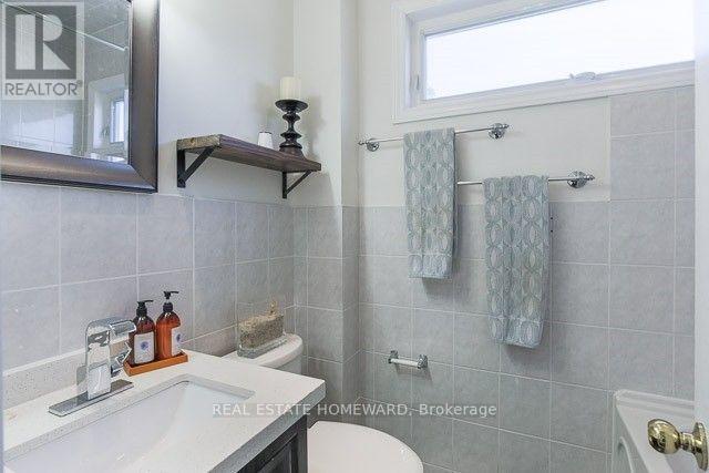 171 Westlake Avenue, Toronto, Ontario  M4C 4S3 - Photo 15 - E12461963