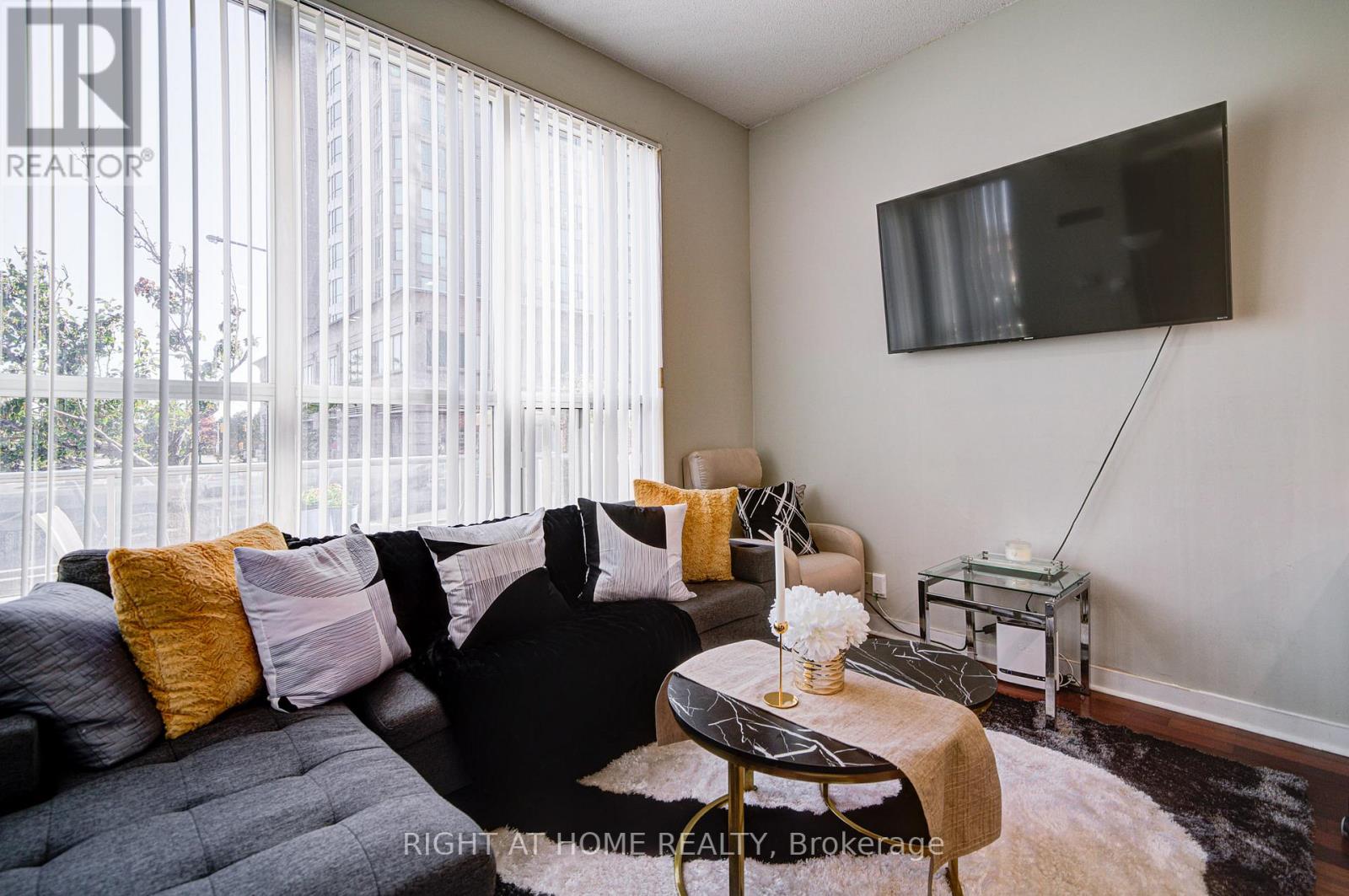 Th112 - 36 Lee Centre Drive, Toronto, Ontario  M1H 3K2 - Photo 17 - E12462037