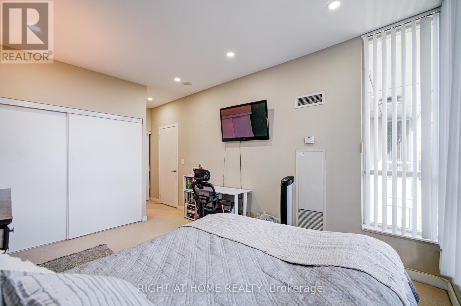 Th112 - 36 Lee Centre Drive, Toronto, Ontario  M1H 3K2 - Photo 32 - E12462037