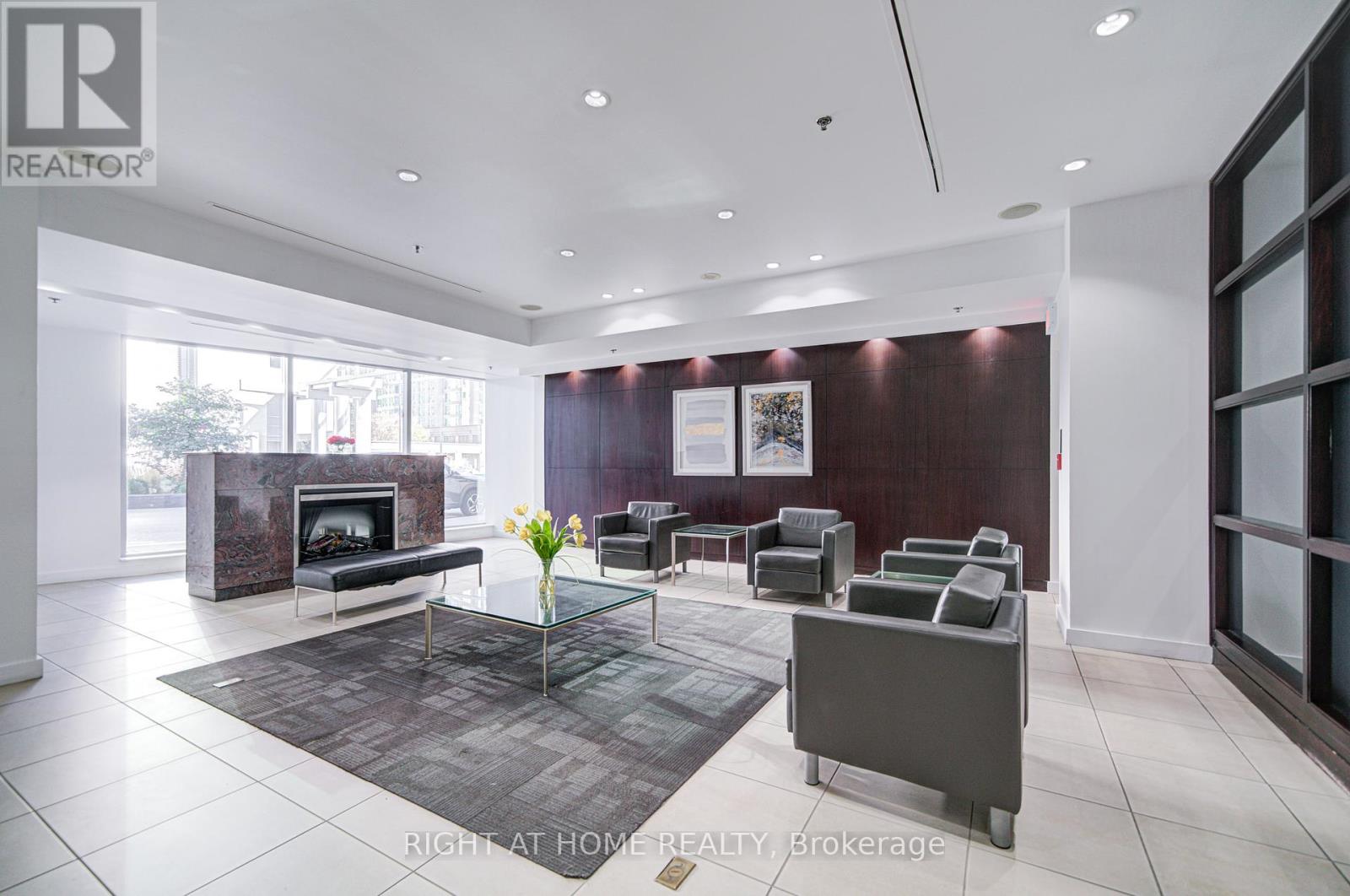 Th112 - 36 Lee Centre Drive, Toronto, Ontario  M1H 3K2 - Photo 39 - E12462037