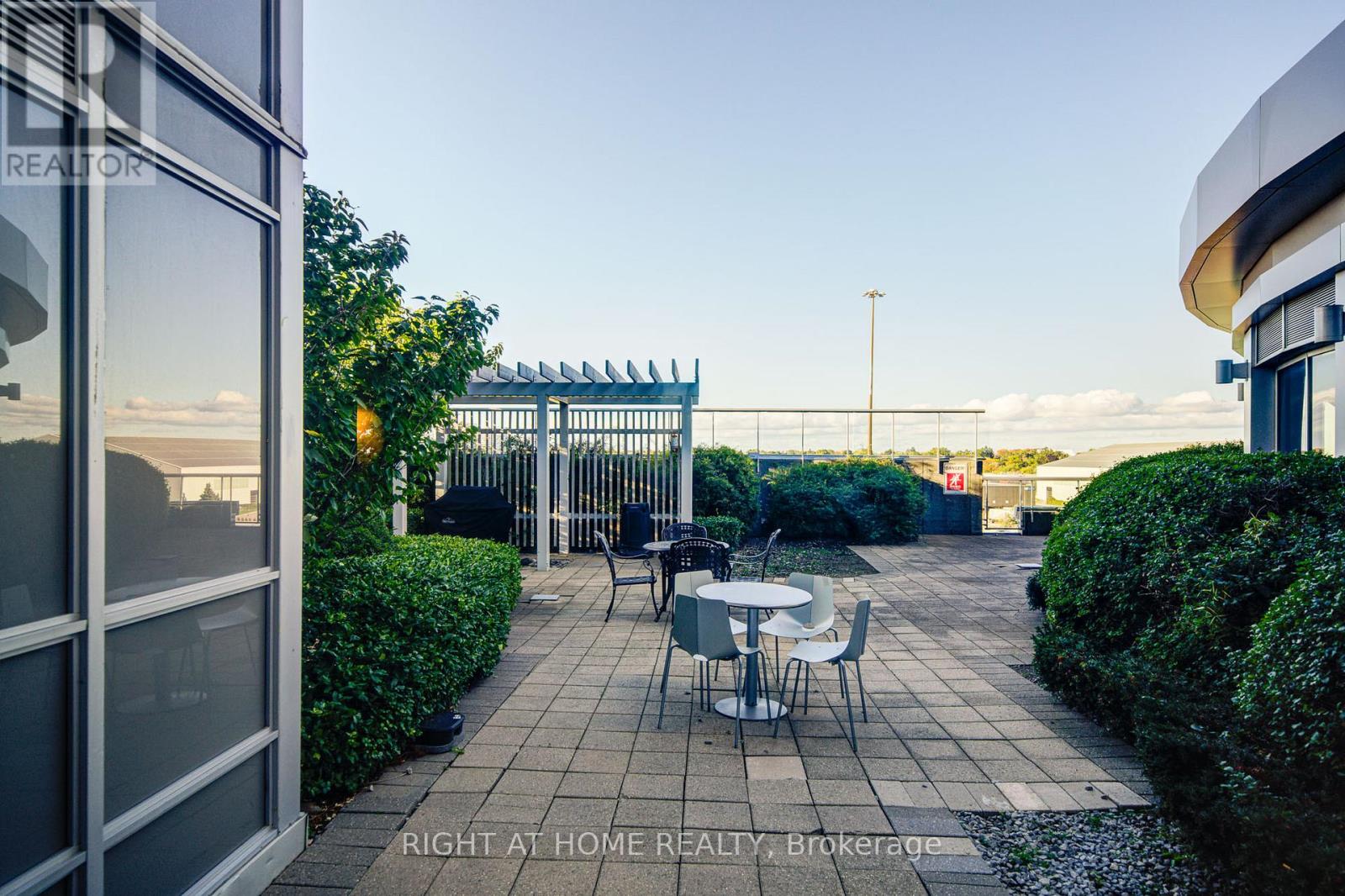Th112 - 36 Lee Centre Drive, Toronto, Ontario  M1H 3K2 - Photo 49 - E12462037