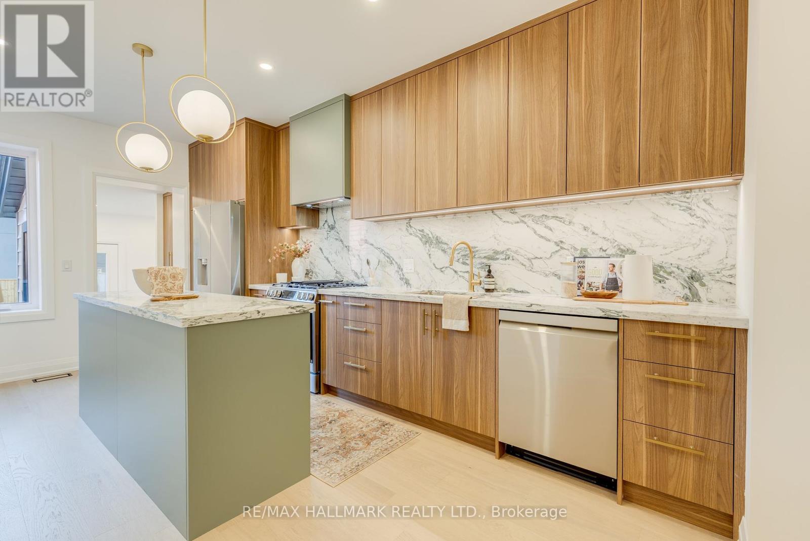 25 Howland Road, Toronto, Ontario  M4K 2Z4 - Photo 11 - E12462074