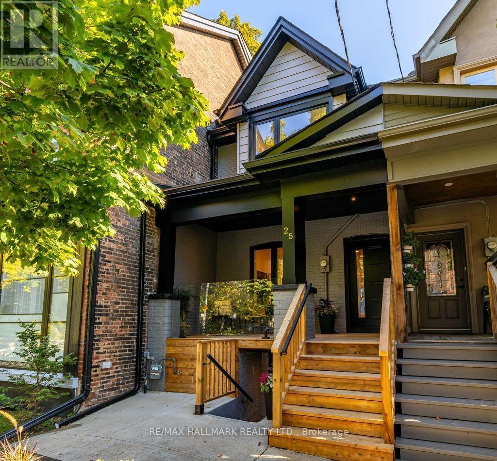 25 Howland Road, Toronto, Ontario  M4K 2Z4 - Photo 2 - E12462074