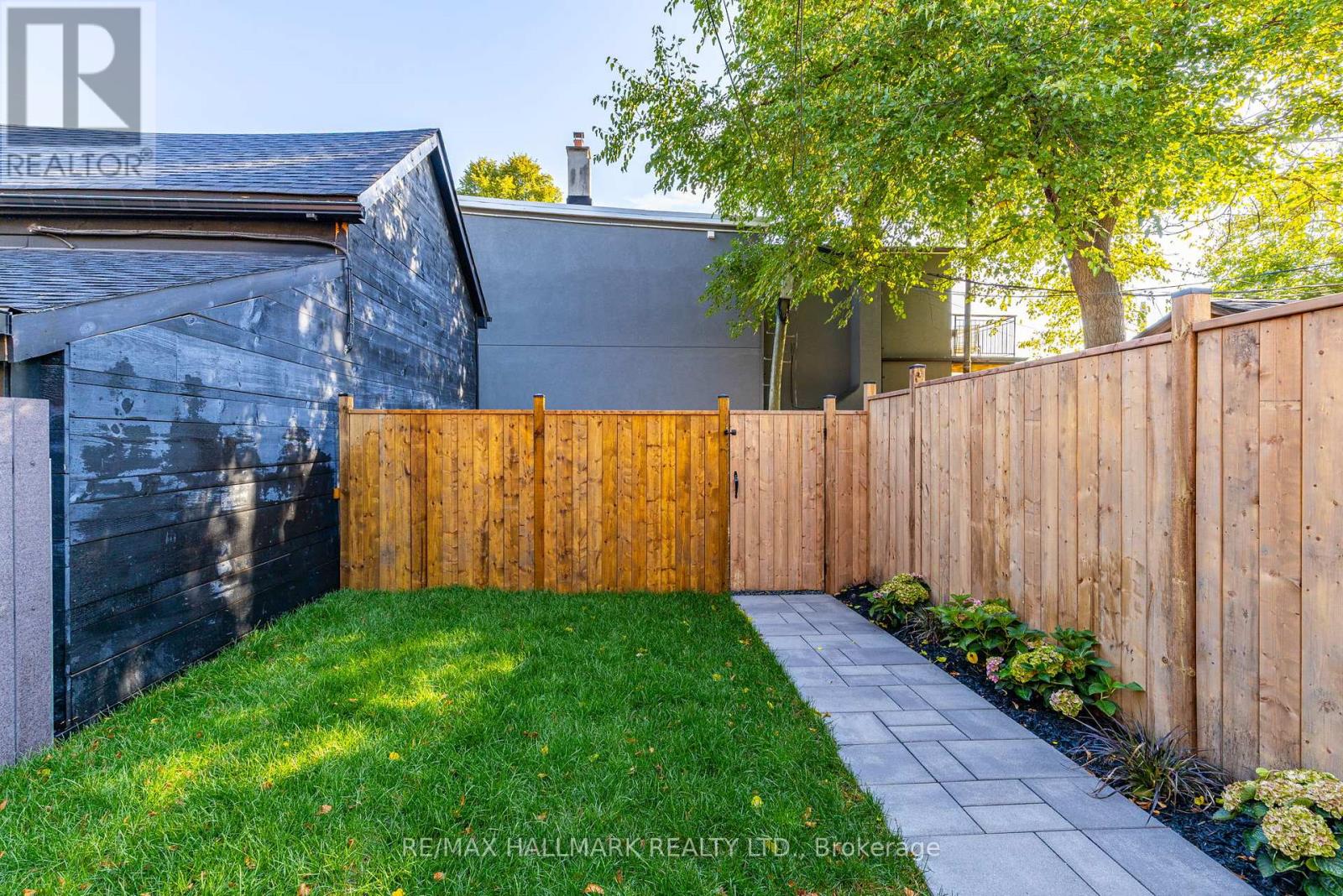 25 Howland Road, Toronto, Ontario  M4K 2Z4 - Photo 37 - E12462074