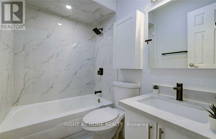 24 Springfair Avenue, Aurora, Ontario  L4G 3M2 - Photo 18 - N12461887