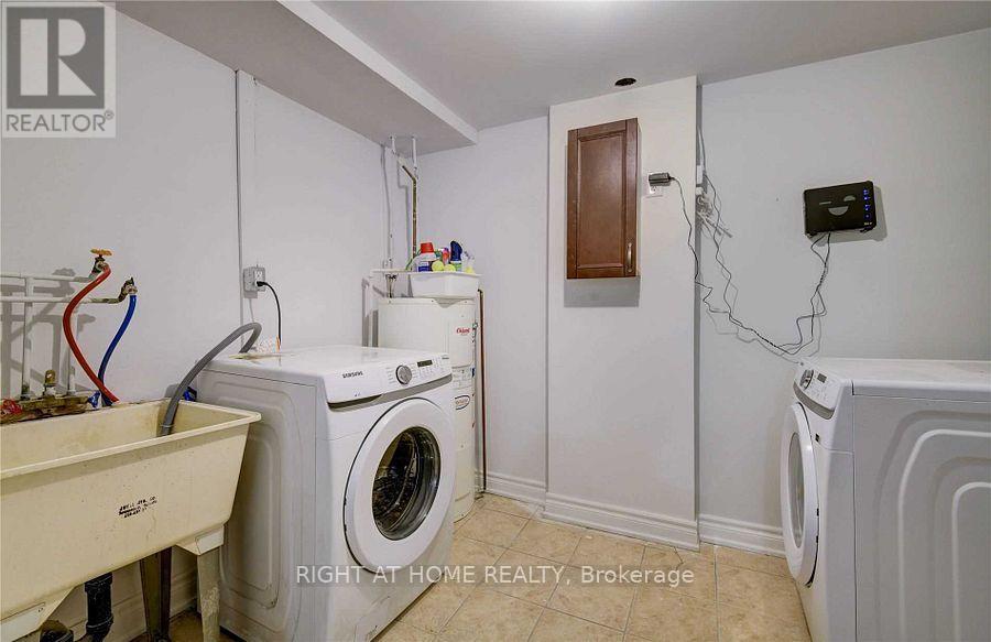 24 Springfair Avenue, Aurora, Ontario  L4G 3M2 - Photo 19 - N12461887