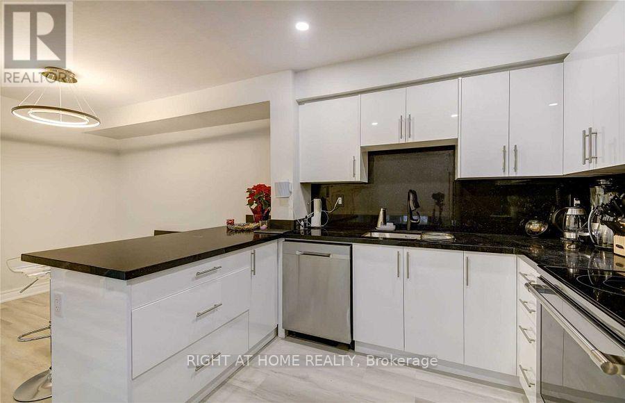24 Springfair Avenue, Aurora, Ontario  L4G 3M2 - Photo 7 - N12461887