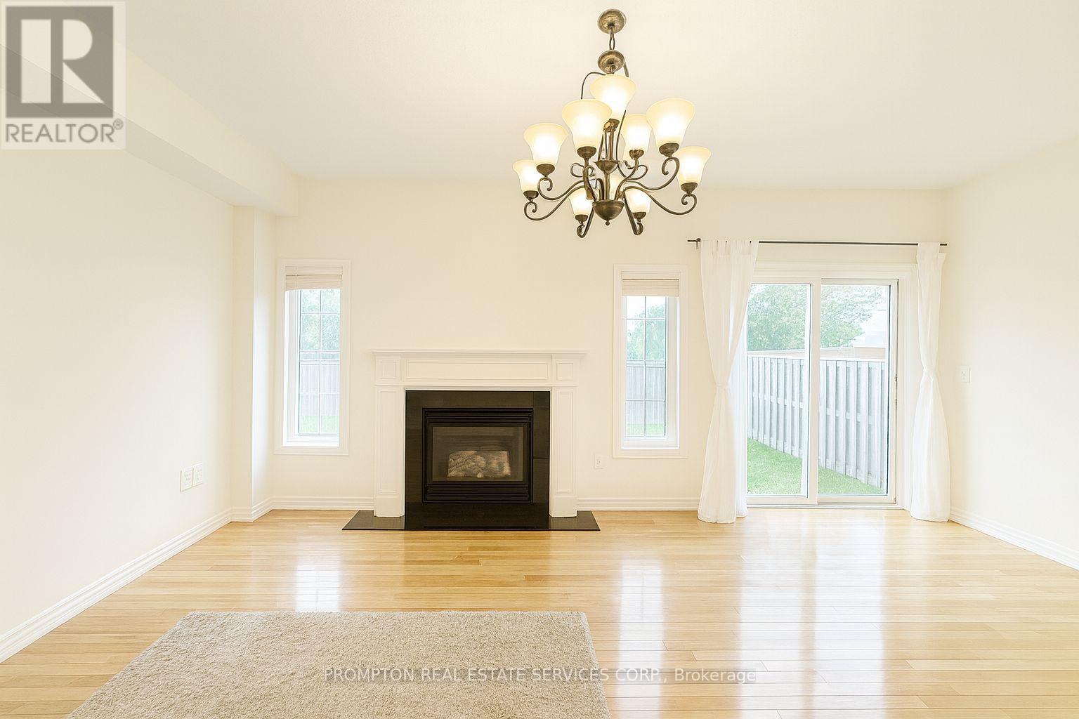 1 Israel Zilber Drive, Vaughan, Ontario  L6A 0H2 - Photo 3 - N12461892