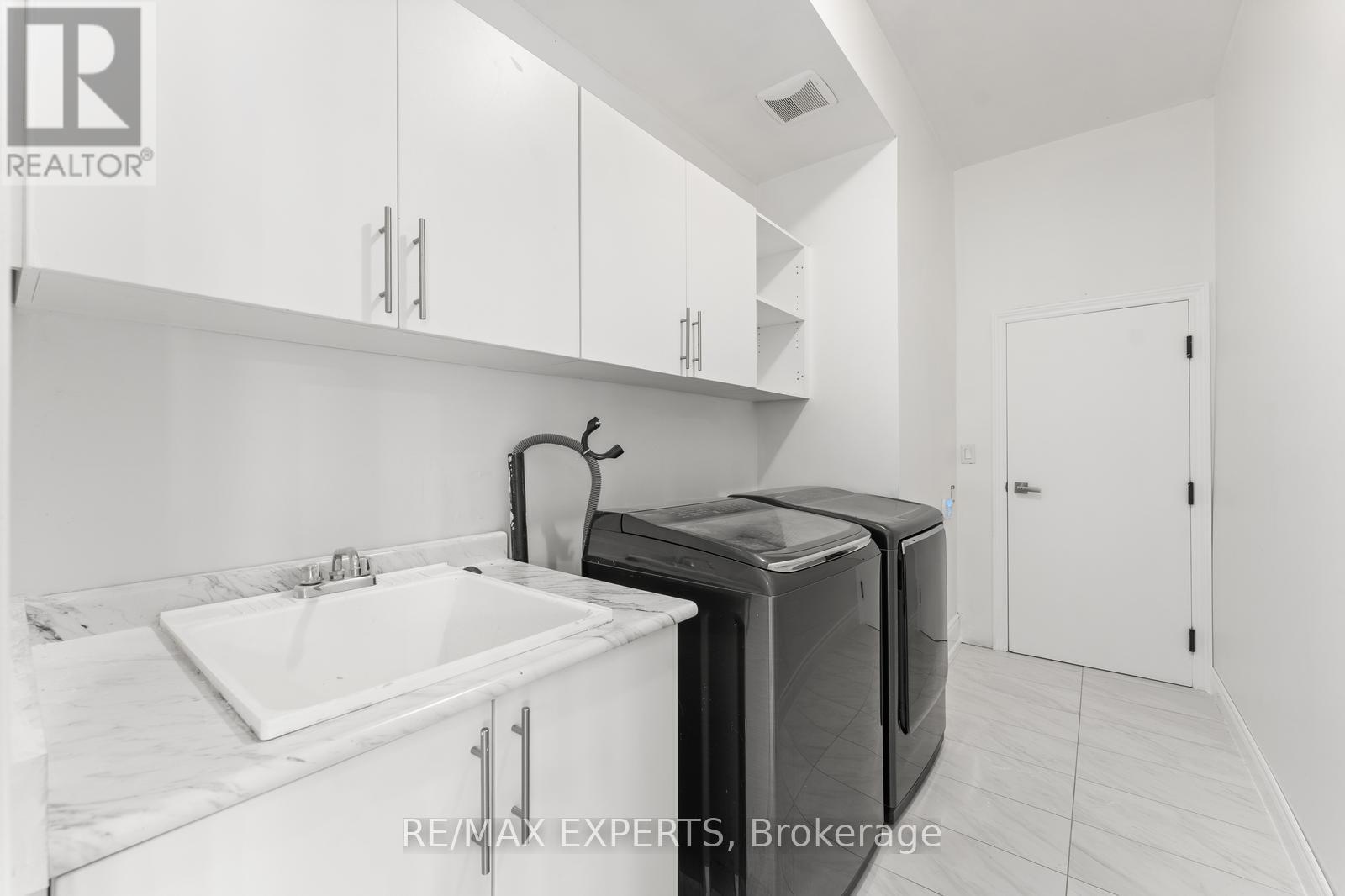 97 Ross Vennare Crescent, Vaughan, Ontario  L4H 4N2 - Photo 21 - N12461900