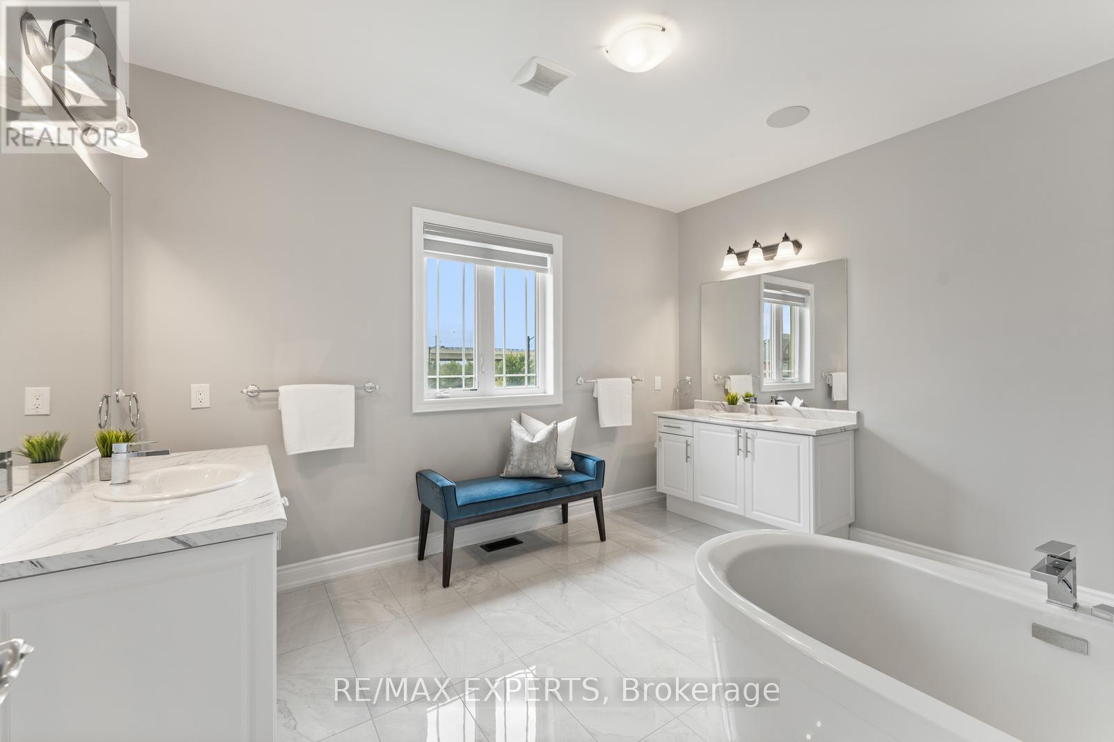 97 Ross Vennare Crescent, Vaughan, Ontario  L4H 4N2 - Photo 27 - N12461900