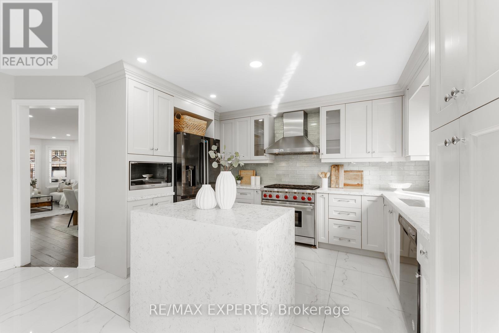 147 Ashton Drive, Vaughan, Ontario  L6A 2T8 - Photo 12 - N12461901