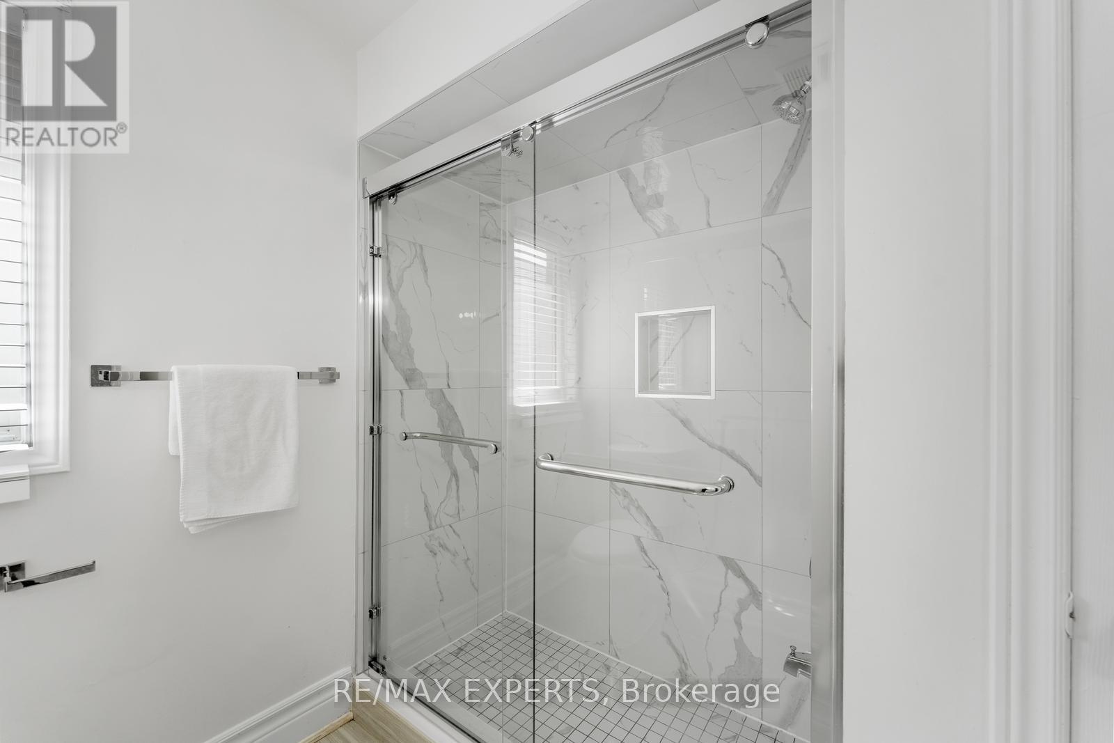 147 Ashton Drive, Vaughan, Ontario  L6A 2T8 - Photo 30 - N12461901