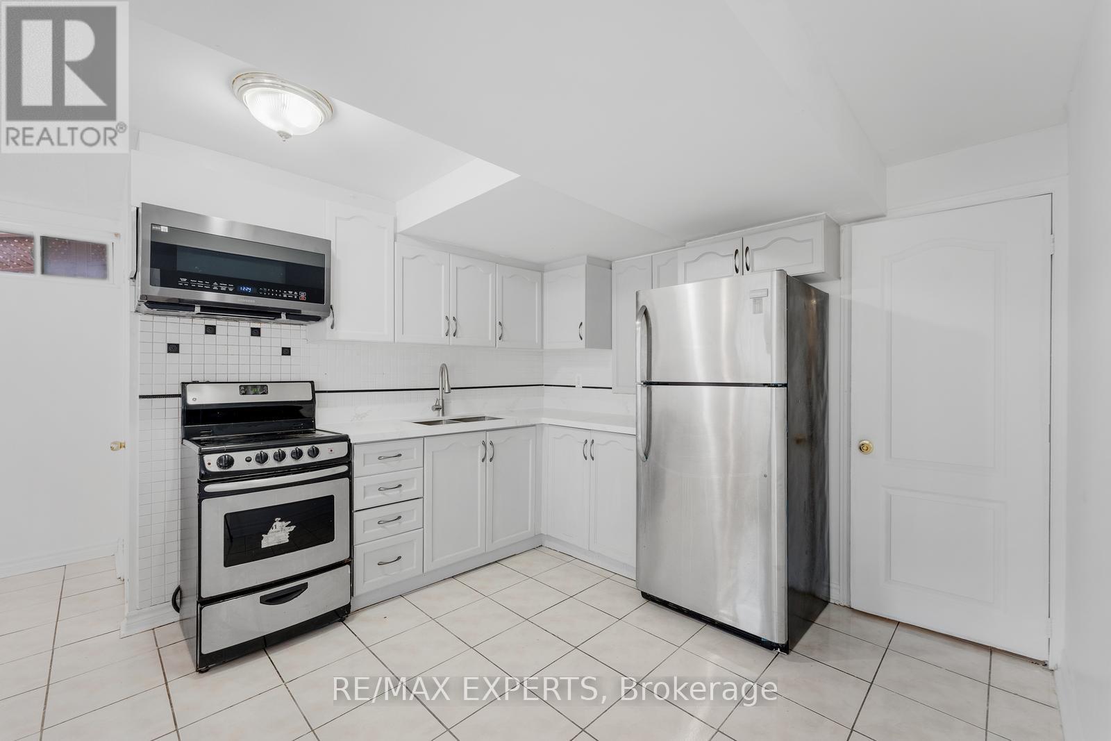 147 Ashton Drive, Vaughan, Ontario  L6A 2T8 - Photo 32 - N12461901