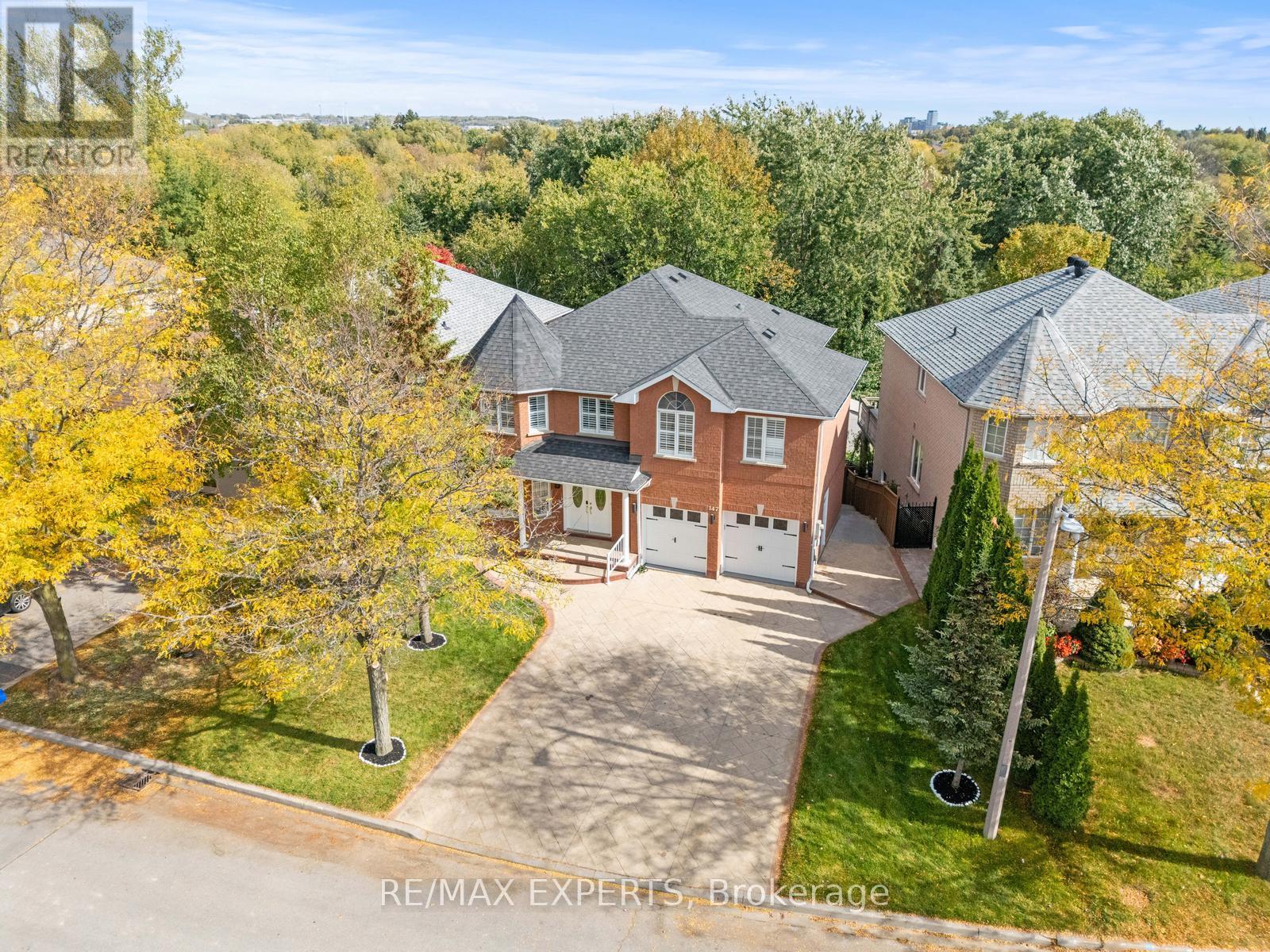 147 Ashton Drive, Vaughan, Ontario  L6A 2T8 - Photo 4 - N12461901
