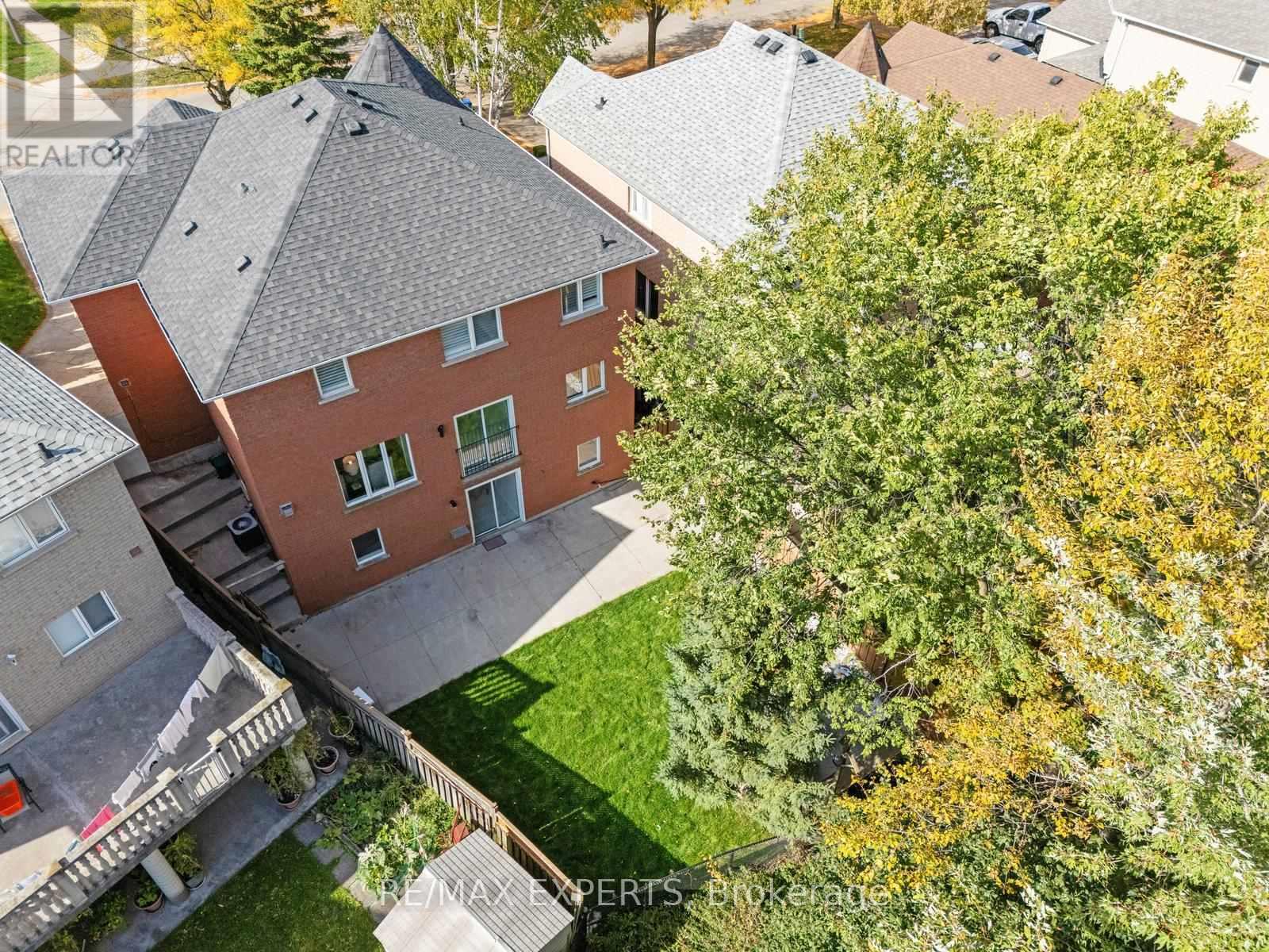 147 Ashton Drive, Vaughan, Ontario  L6A 2T8 - Photo 43 - N12461901