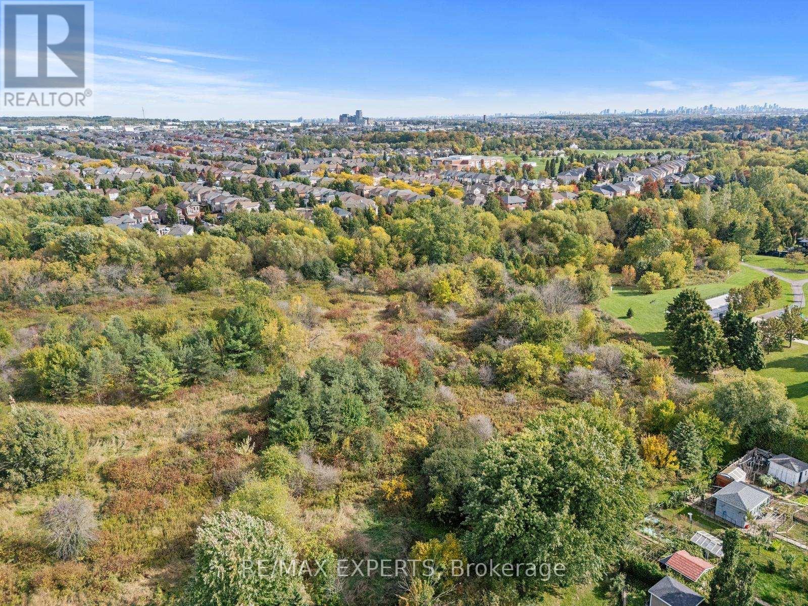 147 Ashton Drive, Vaughan, Ontario  L6A 2T8 - Photo 44 - N12461901